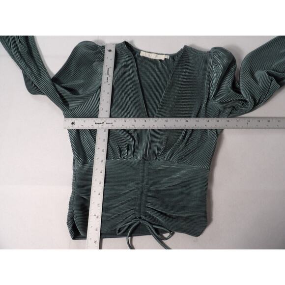 ASTR The Label Blouse XS Smocked Crop Career Accordian Pleated Green Slate V - Picture 6 of 11